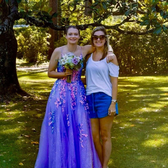 Meet your Posher, Jessi - Picture 3 of 5